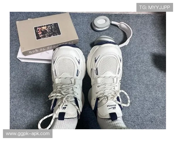 回力娱乐网:回力鞋子如何搭配出时尚运动休闲风格的穿搭指南 回力娱乐网:回力鞋子如何搭配出时尚运动休闲风格的穿搭指南